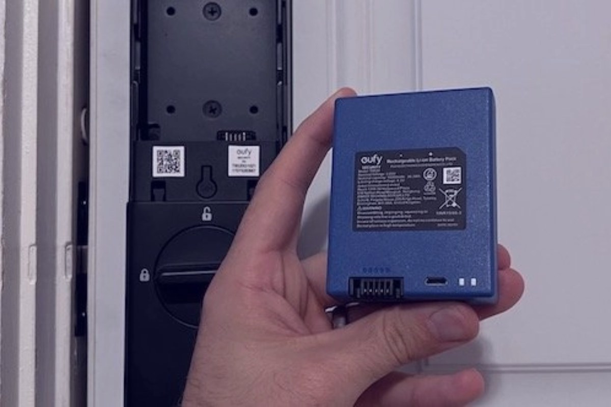 eufy smart lock battery 